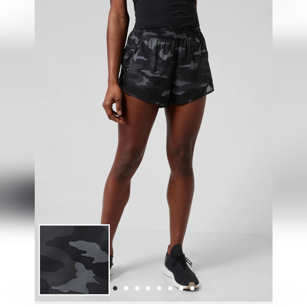 Athleta Mesh Racer Run Short 4" 2X Black Camo